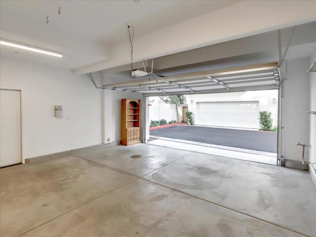 1452 N Harbor Boulevard, Santa Ana CA: https://media.crmls.org/mediaz/5353ea12-a81d-4a84-9179-482e3bf229f5.jpg
