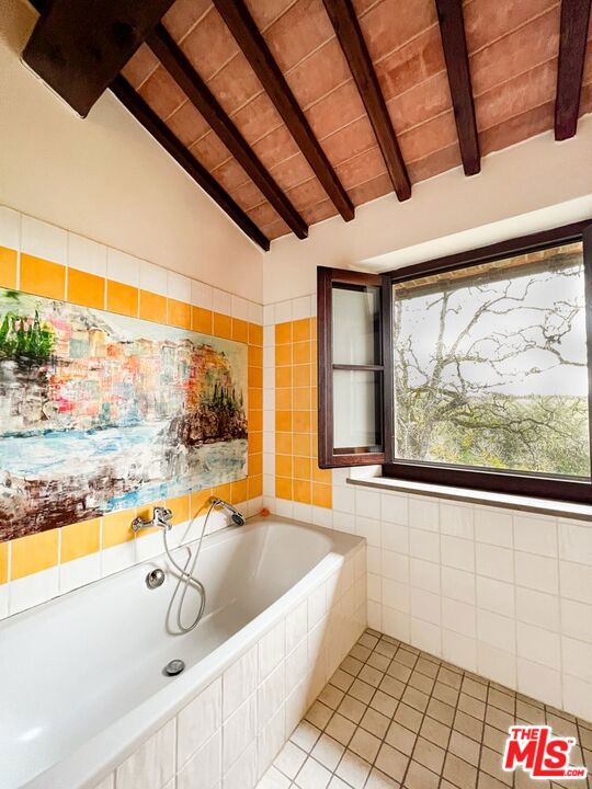 10 Via San Lorenzo, Umbria, ITALY,  CA: https://media.crmls.org/mediaz/5354681f-8e21-4a03-9031-65ce97b99b1d.jpg