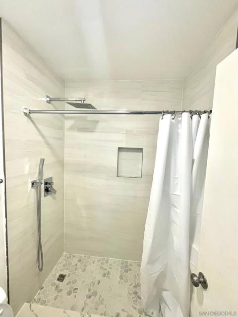 10710 Dabney Dr, San Diego CA: https://media.crmls.org/mediaz/53548b65-8a9f-48e1-8191-779aa13f26ce.jpg