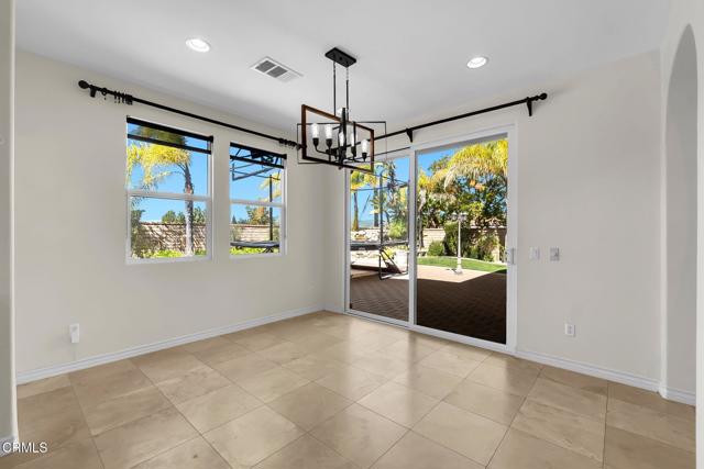 Detail Gallery Image 17 of 64 For 821 Somera Ct, Simi Valley,  CA 93065 - 5 Beds | 4/1 Baths