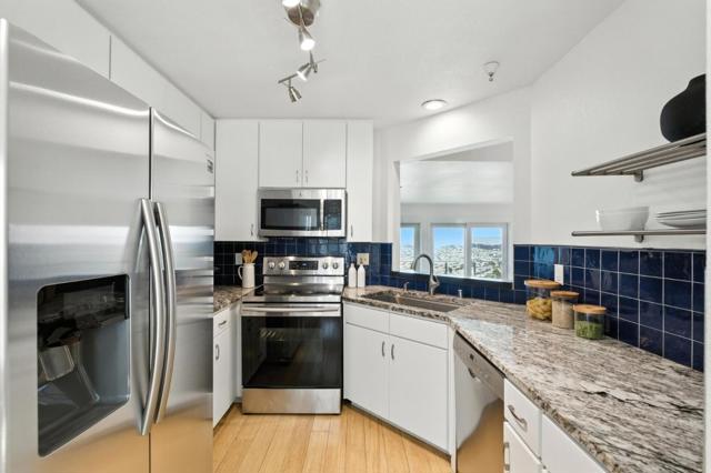 580 Pointe Pacific, Daly City CA: https://media.crmls.org/mediaz/53551b5e-bfe5-46df-a3d3-2cc923d758ff.jpg