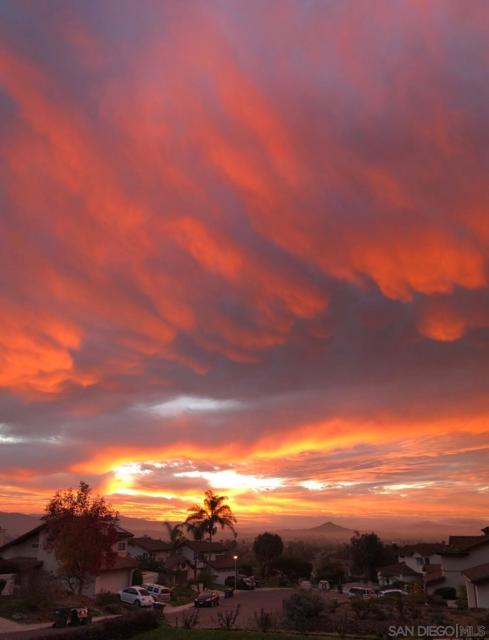 1412 Timber Gln, Escondido CA: https://media.crmls.org/mediaz/5355a054-f616-4e08-a289-f2c167582283.jpg