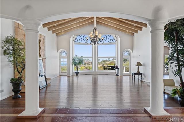 Detail Gallery Image 4 of 29 For 9450 La Jolla Farms Rd, La Jolla,  CA 92037 - 8 Beds | 7/1 Baths