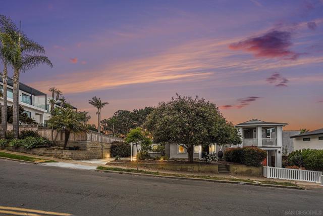 4655 Coronado Ave., San Diego CA: https://media.crmls.org/mediaz/53568dea-7d39-493d-8077-eabcacd7bf04.jpg