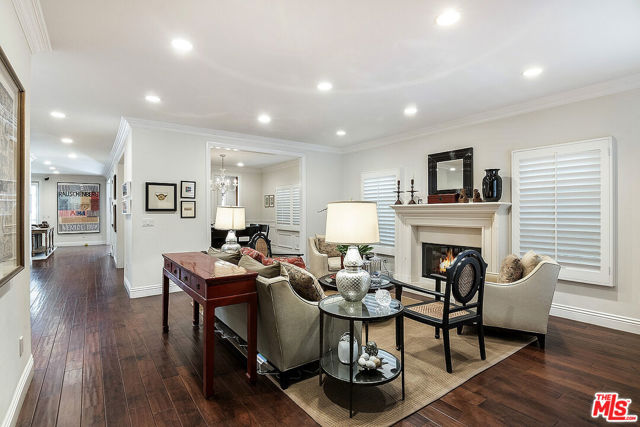 969 S Carmelina Avenue, Los Angeles CA: https://media.crmls.org/mediaz/5356fed5-fa76-4b67-9f70-f4a1ec43683f.jpg