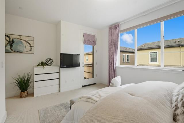 528 Odyssey Lane, Milpitas CA: https://media.crmls.org/mediaz/53574cfd-a3ec-4ffd-b8d4-02b520c98992.jpg