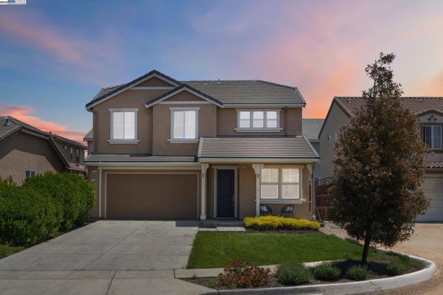 1109 Marsala Cir, Salinas CA: https://media.crmls.org/mediaz/53582bc7-72bf-4e3a-8b1a-9e53bb59fabe.jpg