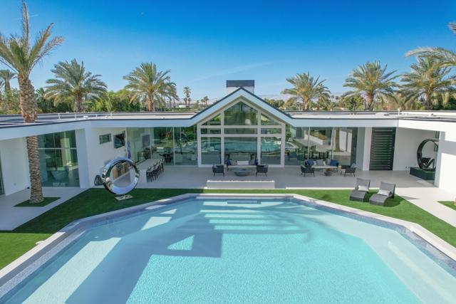 1 Makena Lane, Rancho Mirage CA: https://media.crmls.org/mediaz/53582f88-365d-4176-b73b-850f63104646.jpg