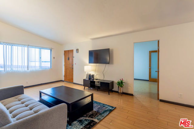 1466 S Canfield Avenue, Los Angeles CA: https://media.crmls.org/mediaz/53599ffe-6611-483e-9ce6-6127546c779a.jpg