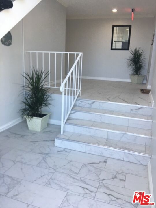 12205 GORHAM Avenue, Los Angeles CA: https://media.crmls.org/mediaz/5359d65a-6970-4255-8a16-0b1cdb9f8f55.jpg