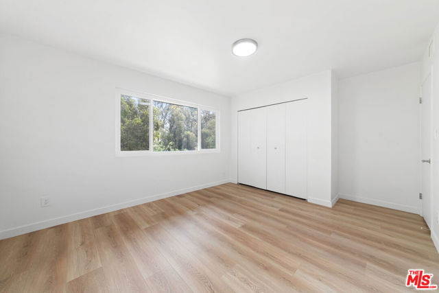 656 N Bonhill Road, Los Angeles CA: https://media.crmls.org/mediaz/535a2eb5-7d8c-4226-a5b2-bc1523dc0650.jpg