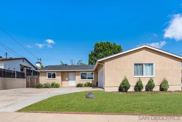 4413 Mount Castle Ave, San Diego CA: https://media.crmls.org/mediaz/535ab20b-094f-495a-afbb-0f11e6407a10.jpg