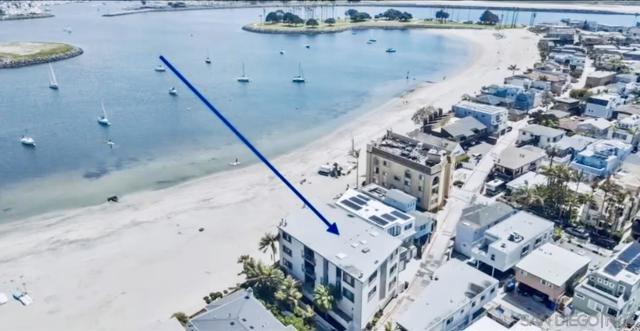 2820 Bayside Walk, San Diego CA: https://media.crmls.org/mediaz/535b54dc-d024-411c-8a1b-e41fa2dd89e8.jpg