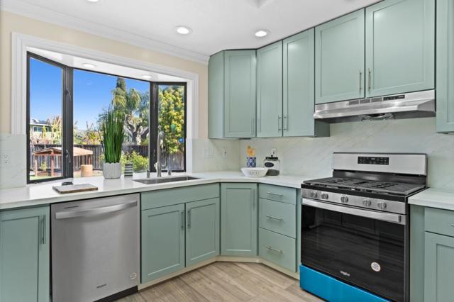 Image 13 of 59 For 403 Avenida Del Roble
