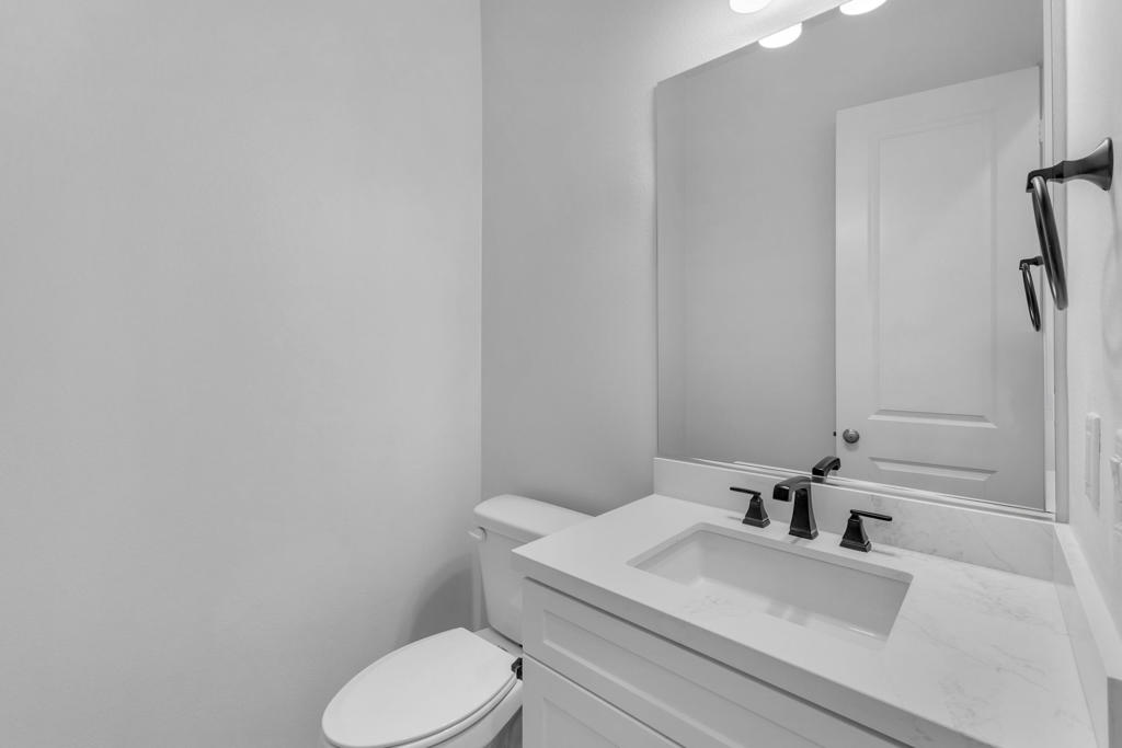 https://media.crmls.org/mediaz/535be4bd-97a4-437c-a263-1f71261e86ab.jpg?preset=X-Large