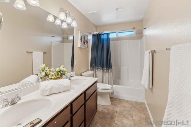 1616 Pegasus Way, San Marcos CA: https://media.crmls.org/mediaz/535c145a-ba46-4144-bcc0-8c8288de29f2.jpg