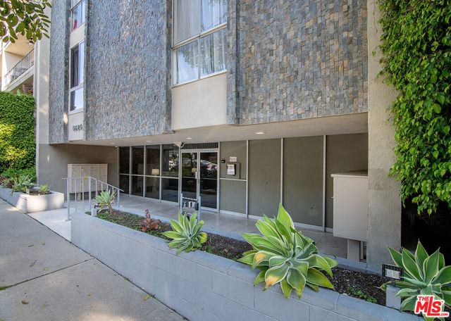 2 Bed Home for Sale in Culver City, California