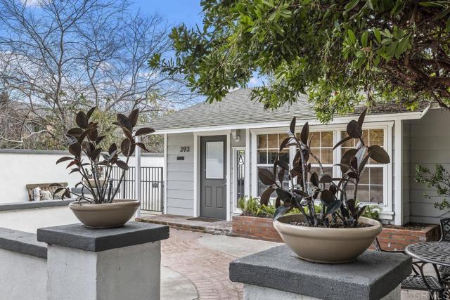 393 Date Avenue, Carlsbad CA: https://media.crmls.org/mediaz/535dd1e2-32b1-48bd-b005-090a351a77a9.jpg