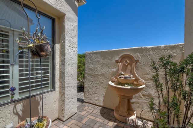 16078 AVENIDA AVEIRO, San Diego CA: https://media.crmls.org/mediaz/535ded80-bf37-46bc-9e64-aa67b54861dc.jpg