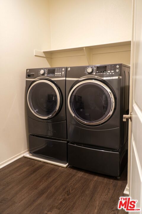 18215 Astro Court, Santa Clarita CA: https://media.crmls.org/mediaz/535ec23e-5aa6-45a2-a91f-a806154c5cee.jpg