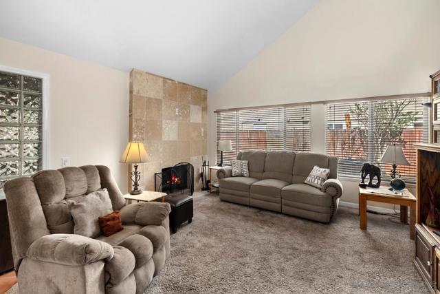 1387 Don Carlos Ct, Chula Vista CA: https://media.crmls.org/mediaz/535edc9b-7346-445b-8e89-fd8bbe1940d6.jpg