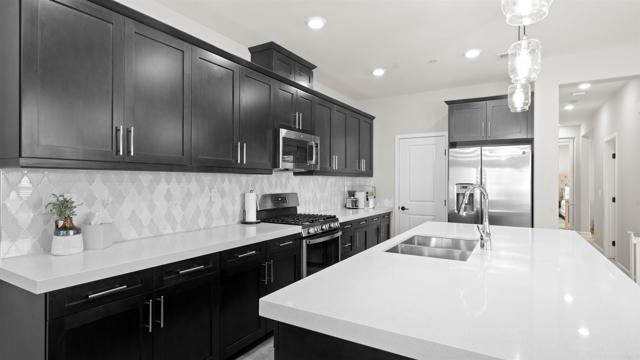 10861 Blake Way, San Diego CA: https://media.crmls.org/mediaz/535fe4ca-0c58-4ea0-8787-b18b1772a066.jpg