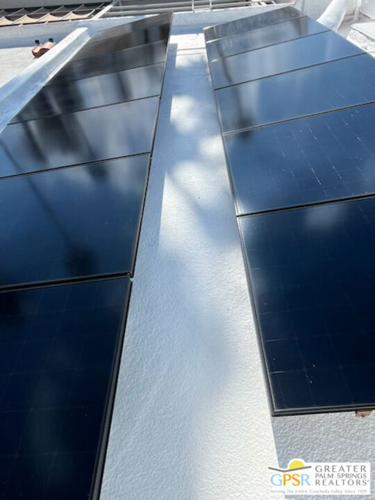 1311 N Primavera Drive, Palm Springs CA: https://media.crmls.org/mediaz/535ff08e-4c59-4214-ac09-0ab0a229eb46.jpg