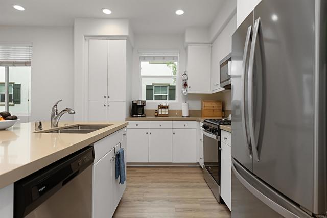 Detail Gallery Image 15 of 42 For 4214 Mission Ranch Way, Oceanside,  CA 92057 - 2 Beds | 2/1 Baths