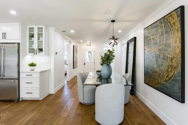 721 14th Avenue, Menlo Park CA: https://media.crmls.org/mediaz/5362a875-8808-44f8-9179-08abf5e14674.jpg