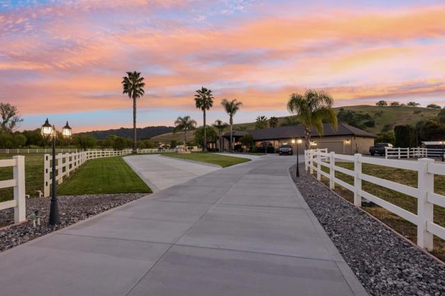 12755 Santa Teresa Boulevard, San Martin CA: https://media.crmls.org/mediaz/5362db92-5265-4de3-853c-4ee0ac21c20e.jpg