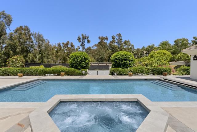 17124 Circa Oriente, Rancho Santa Fe CA: https://media.crmls.org/mediaz/53634d8f-be37-4dd0-993b-0daf54cbf1b5.jpg