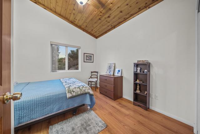 35465 Sunset Lane, Julian CA: https://media.crmls.org/mediaz/5363fcf7-4b45-443b-9fdb-ef2199d206be.jpg