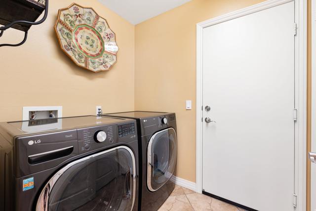 Image 38 of 44 For 52130 Desert Spoon Court