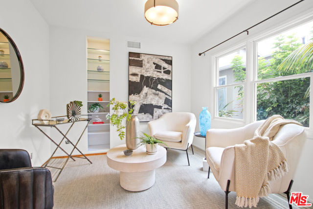 4352 Lyceum Avenue, Los Angeles CA: https://media.crmls.org/mediaz/5364ecd1-5c46-4b52-9ed3-1a491988d243.jpg