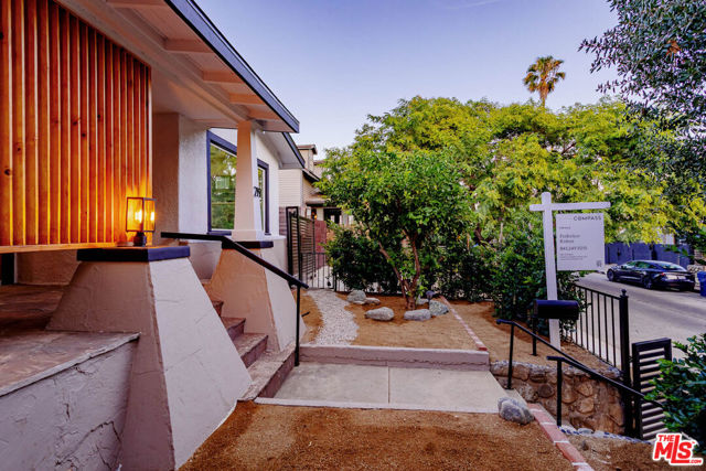 219 Joy Street, Los Angeles CA: https://media.crmls.org/mediaz/53656a5e-3dd4-49a8-8225-5204ec1aff82.jpg