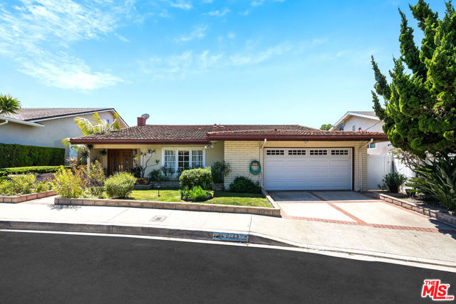 2223 Mcrae Drive, San Pedro CA: https://media.crmls.org/mediaz/536599d9-f7a7-4dbd-862f-5bc1784bf23c.jpg