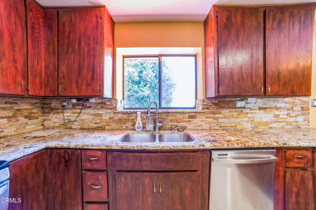352 Cedarbrook Drive, Twin Peaks CA: https://media.crmls.org/mediaz/5365de01-3251-4bf1-abdc-a935f069366c.jpg