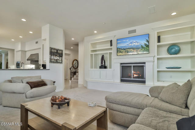 2589 Featherwood Street, Westlake Village CA: https://media.crmls.org/mediaz/536667d4-2bd3-4ea5-bf6b-a359bfd4a430.jpg