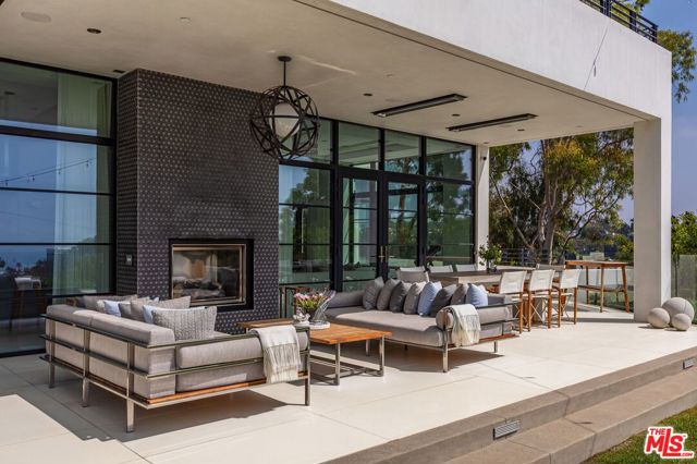 400 Amalfi Drive photo 33