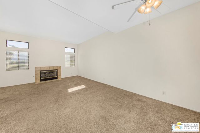 Image 15 of 30 For 42995 Park Place