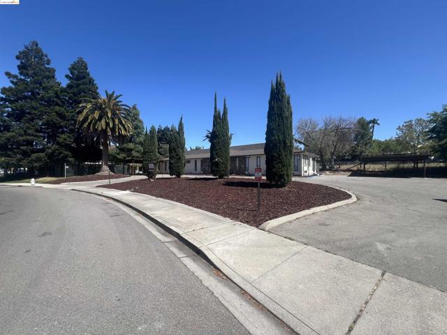 3741 SUNSET LANE, Antioch, California 94509-9999, ,Commercial Sale,For Sale,SUNSET LANE,41070278