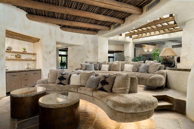 475 S Via Las Palmas, Palm Springs CA: https://media.crmls.org/mediaz/5367e021-8f6c-442b-83ad-ae2363da9b78.jpg