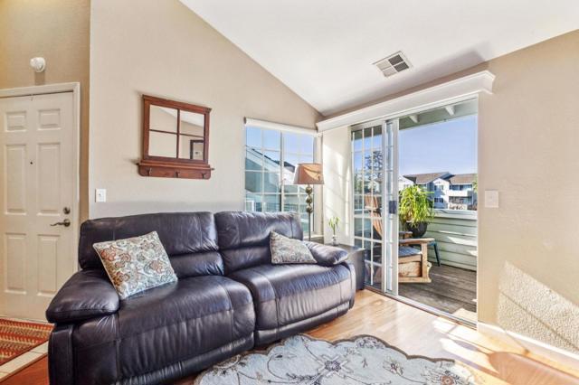 175 Troon Way, Half Moon Bay CA: https://media.crmls.org/mediaz/53687795-137e-48f4-a545-b877ff7d8743.jpg