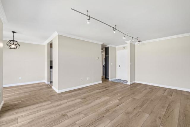 Image 4 of 49 For 8 Commodore Drive C457