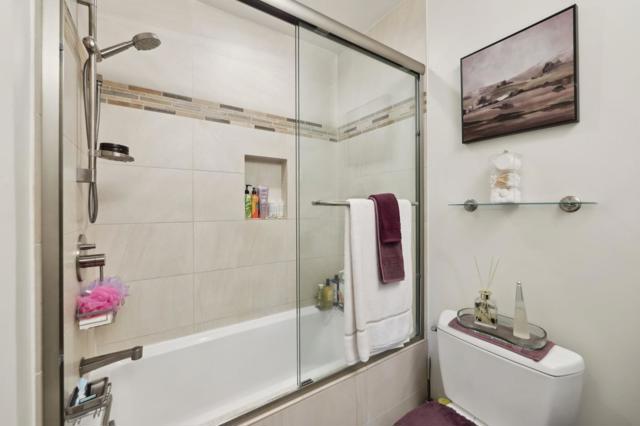 52 Cape Hatteras Court, Redwood City CA: https://media.crmls.org/mediaz/53694565-cd12-453d-86b9-06c29f1d62d6.jpg