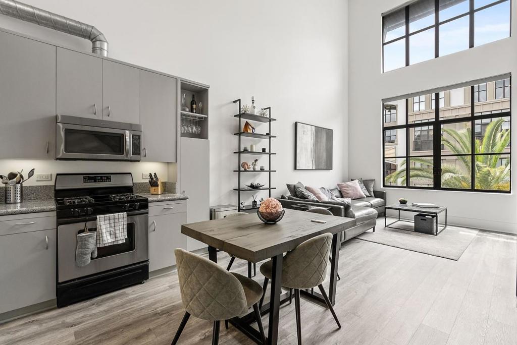 334 Santana Row #325