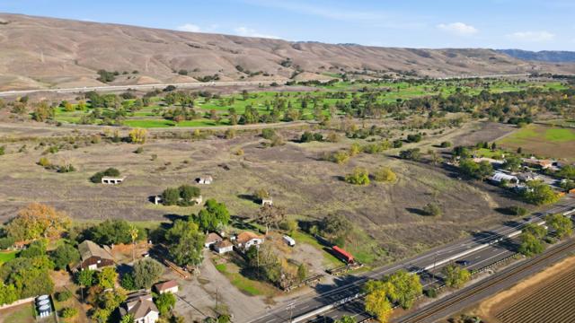 9610 Monterey Road, Morgan Hill CA: https://media.crmls.org/mediaz/5369796d-136e-4547-a42b-9ff590c960fa.jpg
