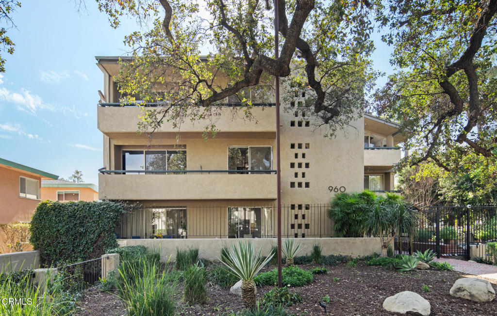 960 San Pasqual Street #210