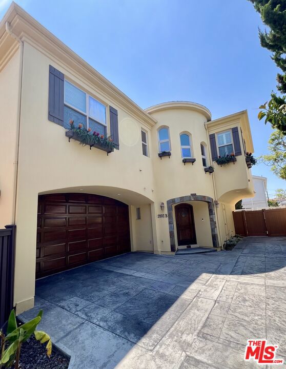 2002 Gates Avenue #B