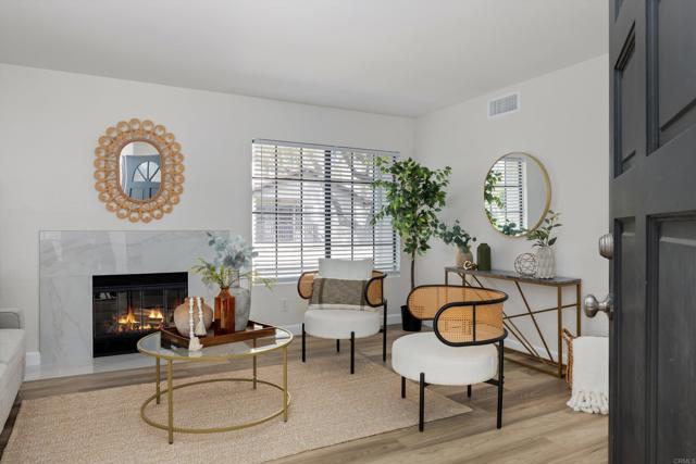 Detail Gallery Image 6 of 36 For 3524 Seahorn Circle, San Diego,  CA 92130 - 2 Beds | 2 Baths